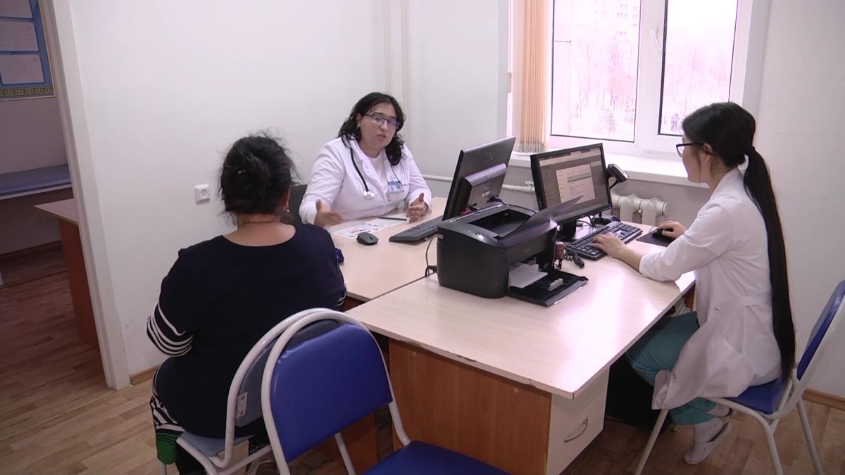 «Год дорог», проблема ОСМС, водный дефицит: как решаются задачи Президента в регионах?