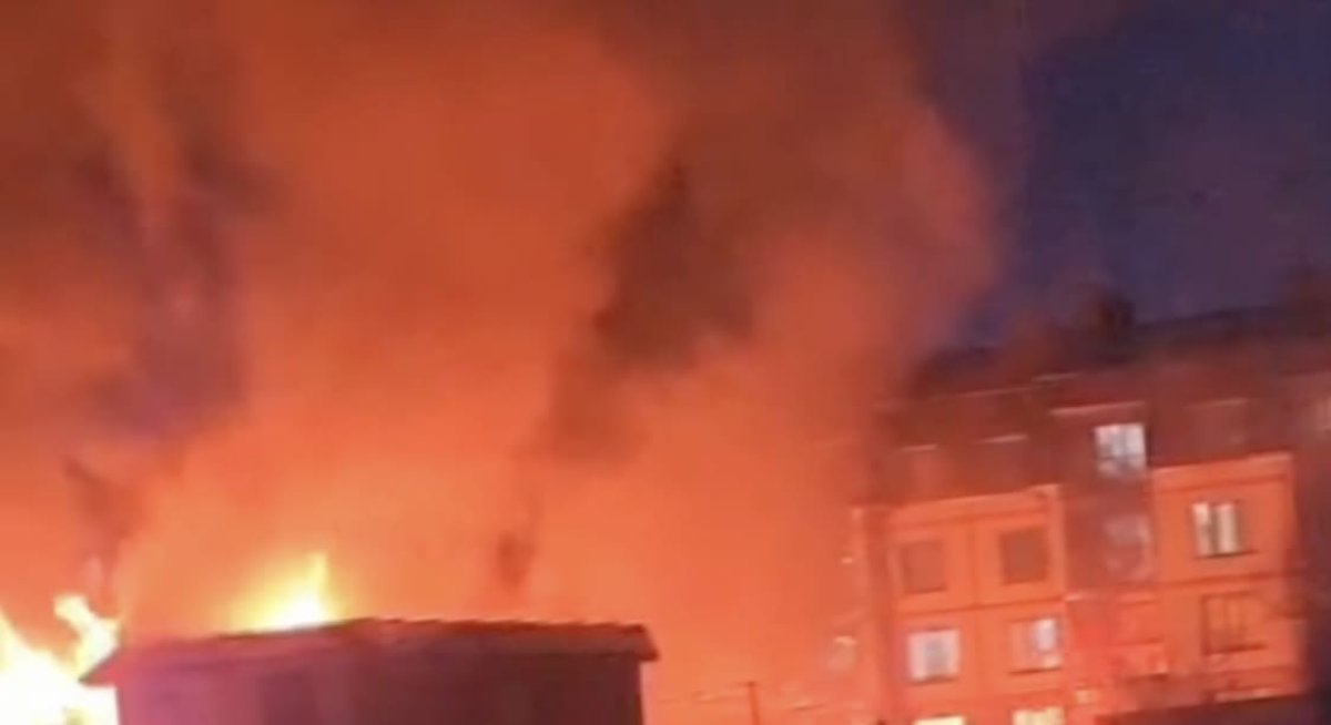 Два человека пострадали при пожаре на СТО в Костанае