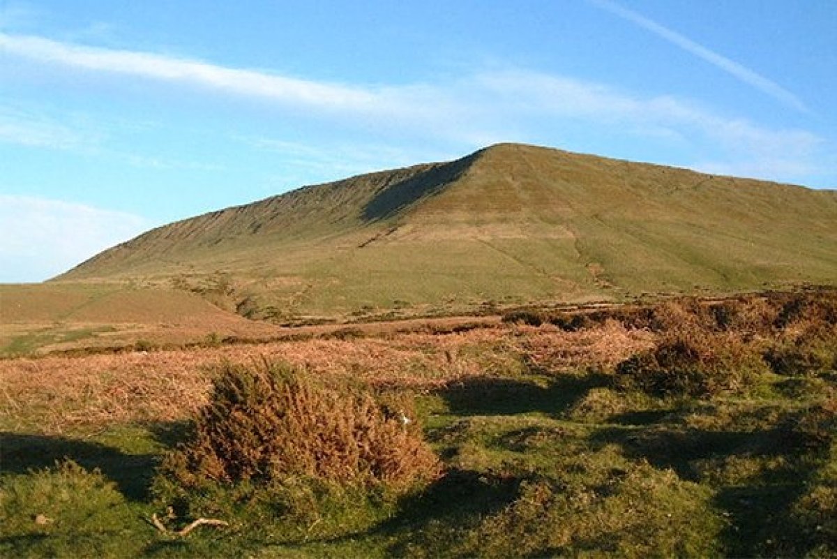 В Уэльсе появился таинственный стальной монолит