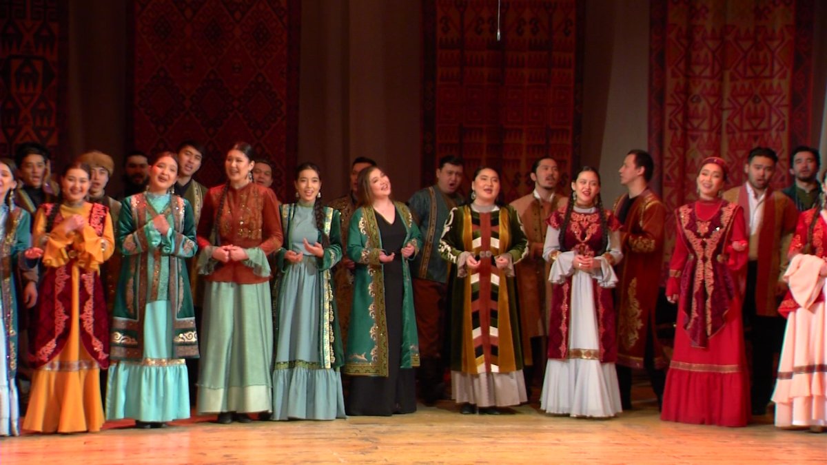 Музыкалық жас көрермен театрында “Бақытты шаңырақ иелері” атты мерекелік кеш өтті