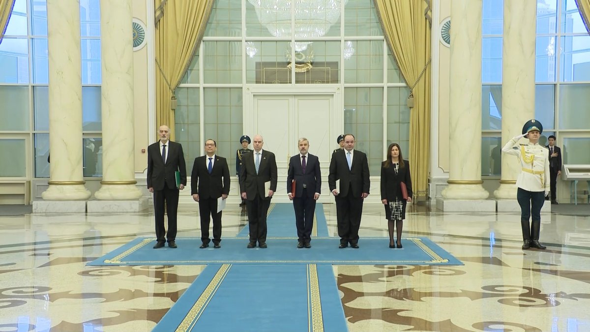 Послы шести государств вручили Токаеву верительные грамоты
