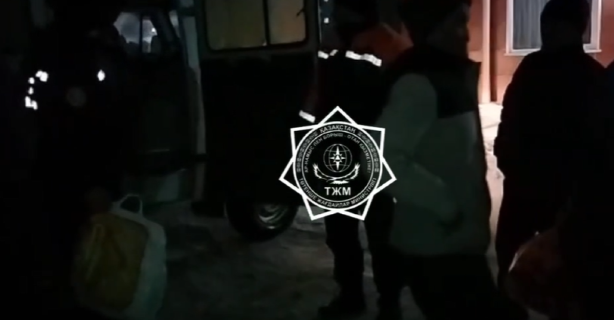 Иностранцев спасли на костанайской трассе