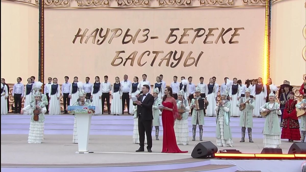 "Жаңа жылды жақсы ниетпен, пайдалы іспен бастау – талайдан қалыптасқан дәстүр", - Президент