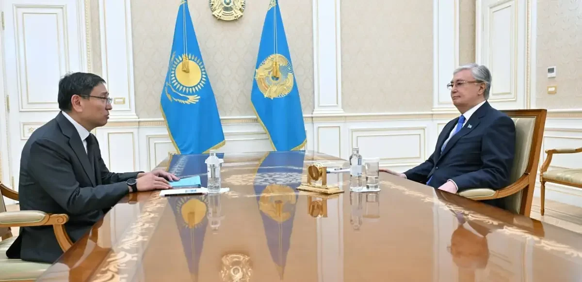 Президент Қасым-Жомарт Тоқаев Алматы қаласының әкімі Ерболат Досаевты қабылдады