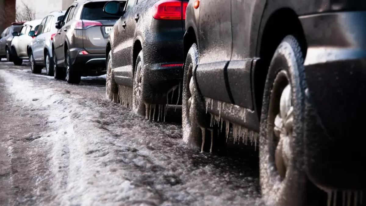 Түркістан облысында балшыққа батқан көліктен 5 адам құтқарылды