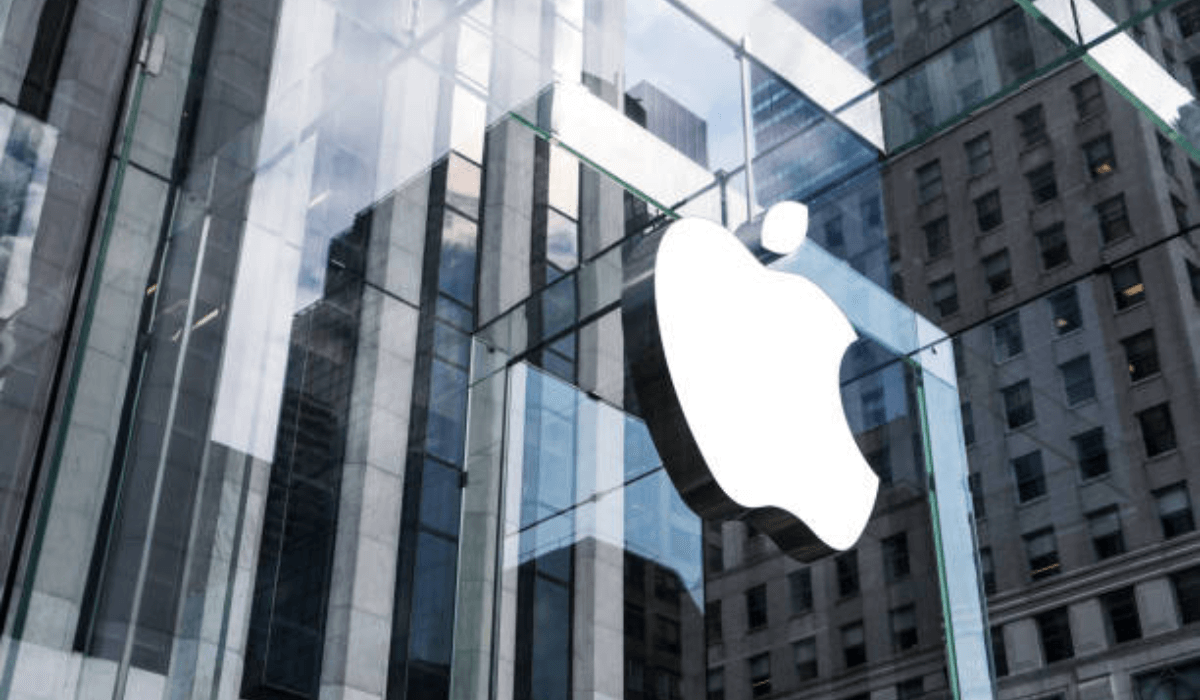 Apple акциялары 4 пайызға арзандады
