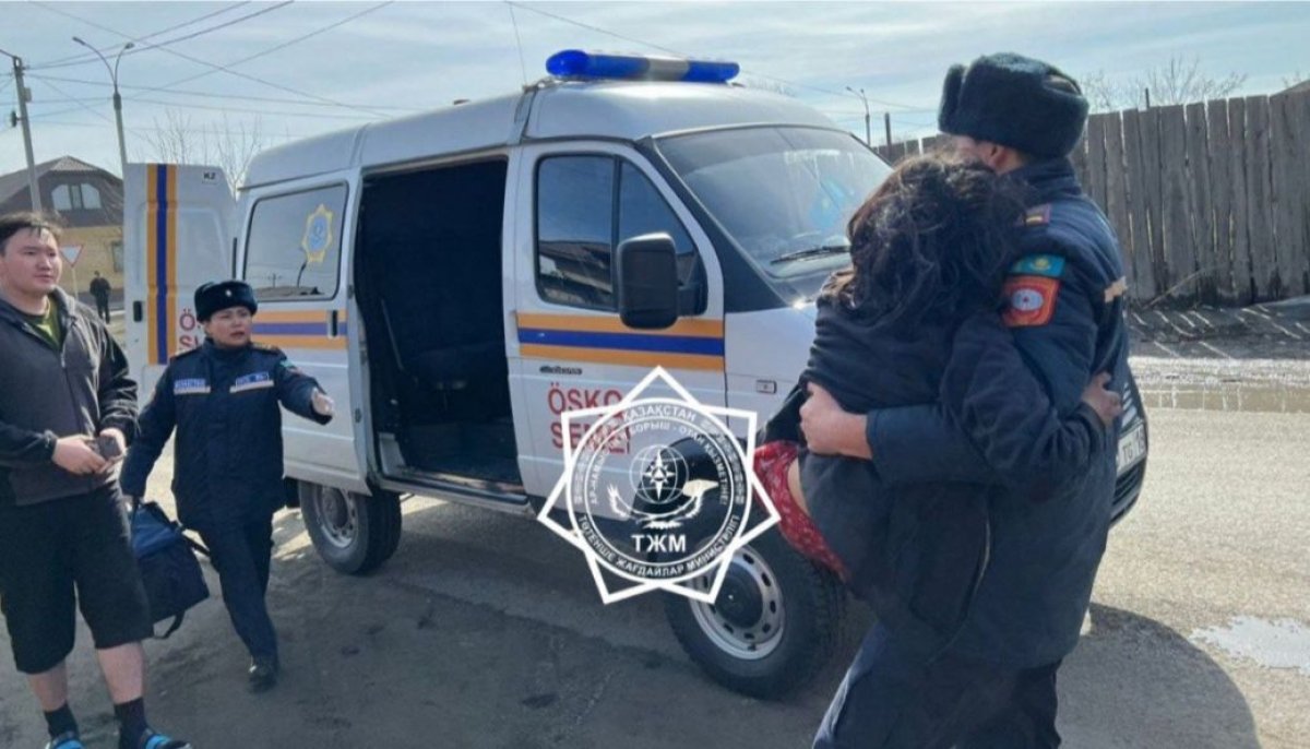 Абай облысында 2 адам өрттен құтқарылды