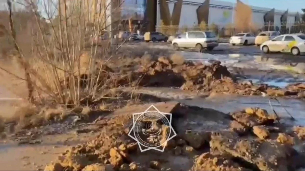 Қарағандыда екі көше су астында қалды