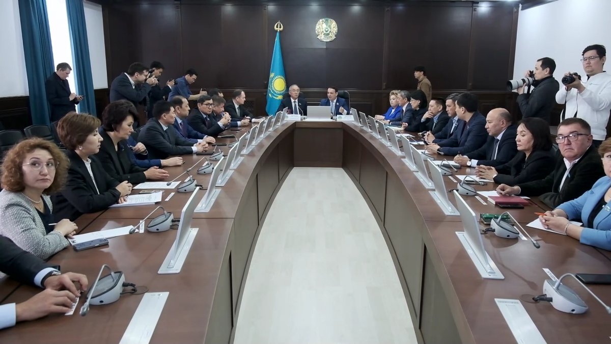 Обсуждение нового Бюджетного кодекса Казахстана сенаторы проводят в регионах