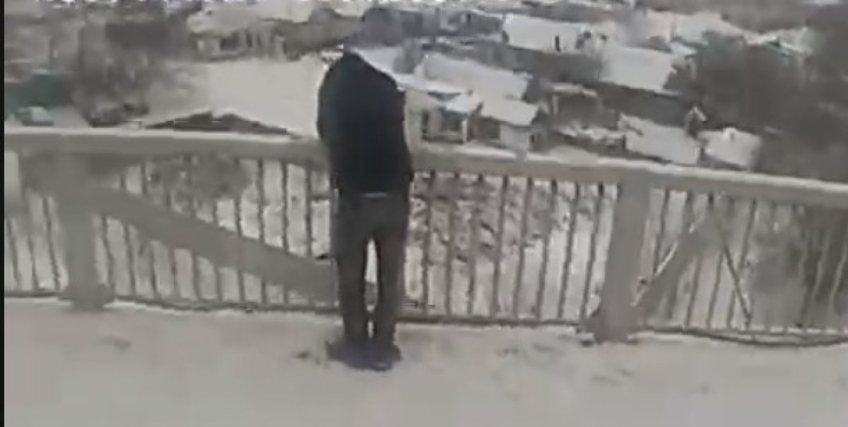 Спасение подростка от суицида в Семее попало на видео