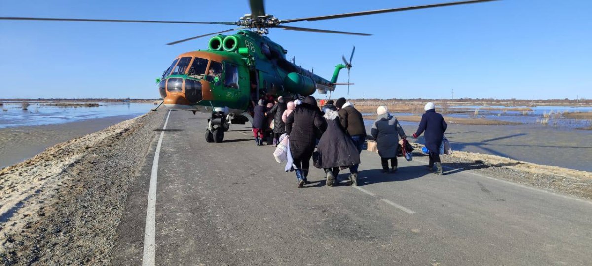 Из-за паводков ученики 88 школ Казахстана не смогут сесть за парты