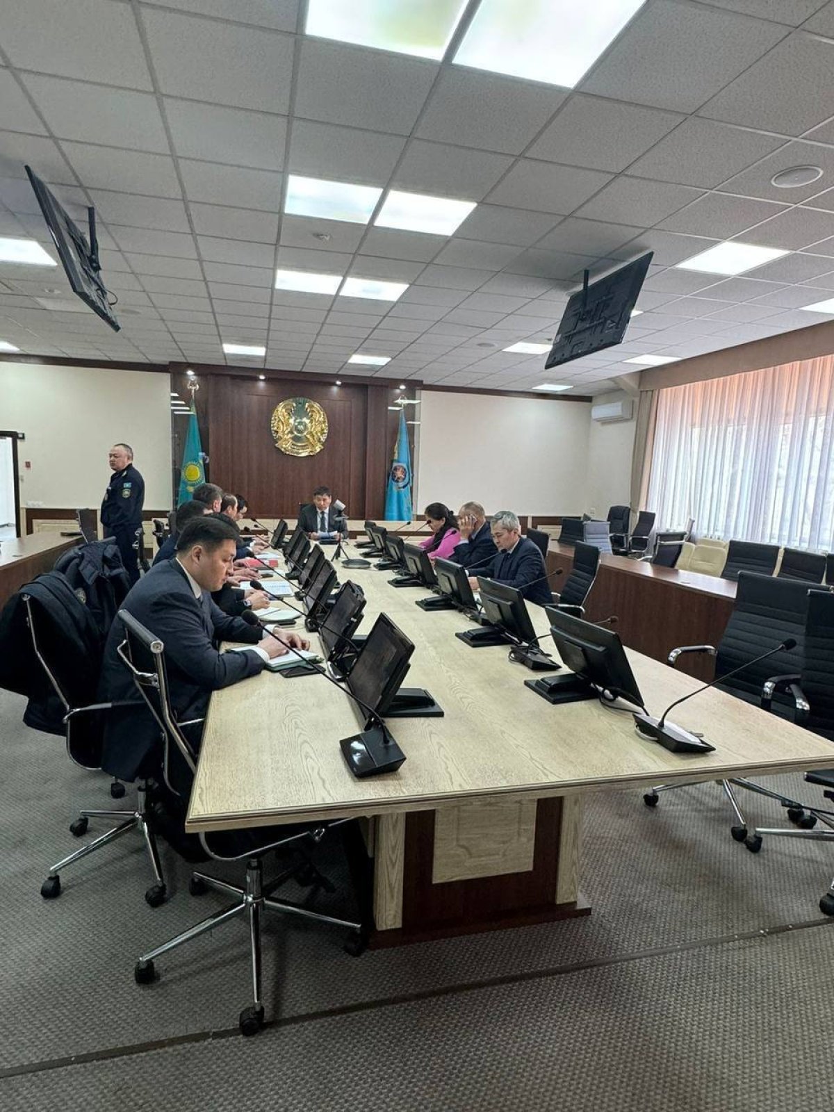 В Алматы открыты пункты сбора населения