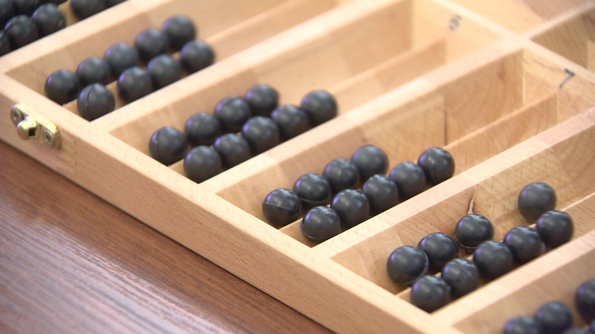 Елордада «Ұлттық мұра» партиялық жобасы аясында тоғызқұмалақтан турнир өтті