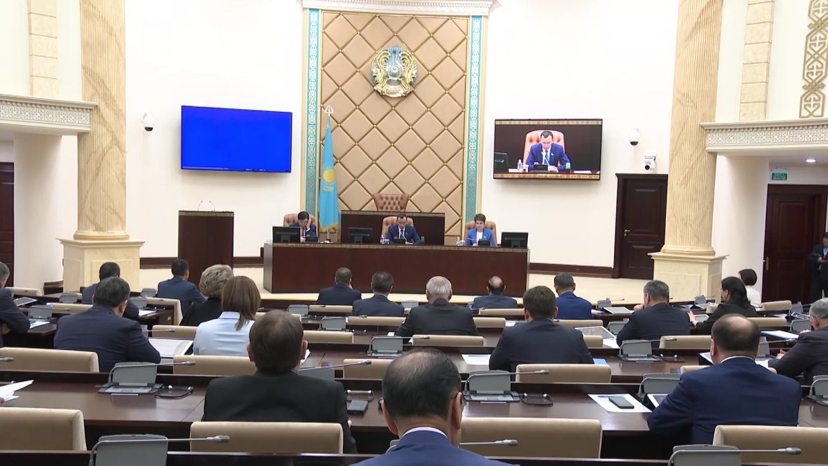 "Бұл заң мемлекет мүддесінің тиімді қорғалуын қамтамасыз етеді деп сенемін", - М. Әшімбаев