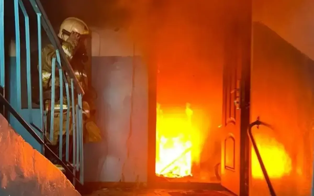 Алматыда өрт шыққан үйден 9 адам құтқарылды