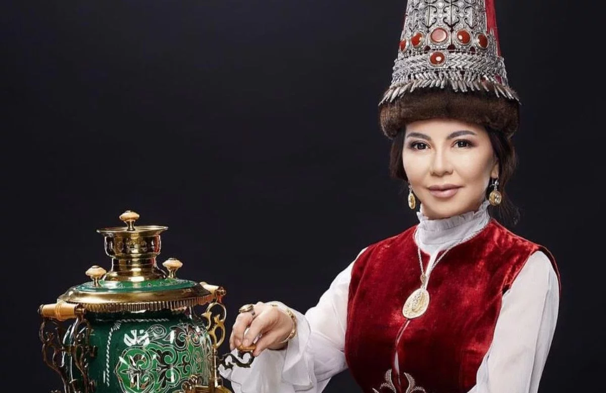 "Екі аяғымды тең басуды үйреніп жүрмін": Тамара Асар су тасқыны кезінде не үшін шаңғы теуіп жүргенін түсіндірді