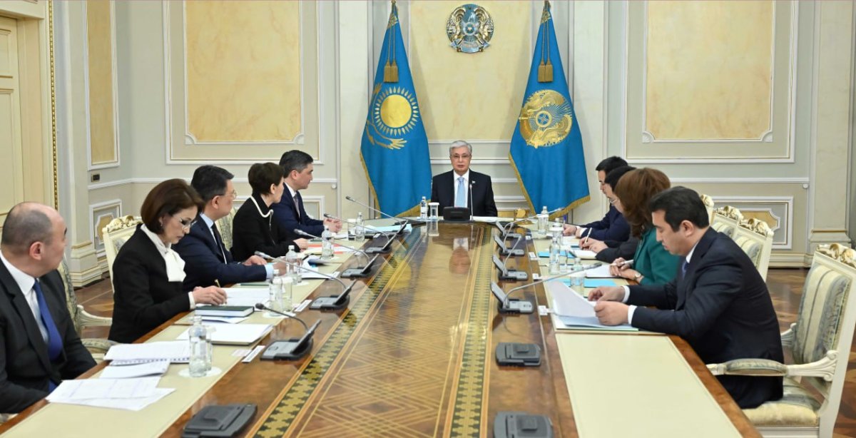 Контролировать эпидситуацию на затопленных территориях и готовиться к посевной поручил Токаев