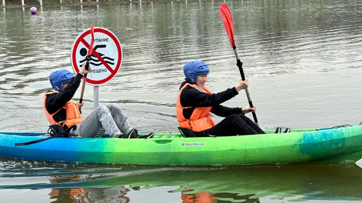 "Таза Қазақстан": Алматыда қайықпен судағы жарыс ұйымдастырылды