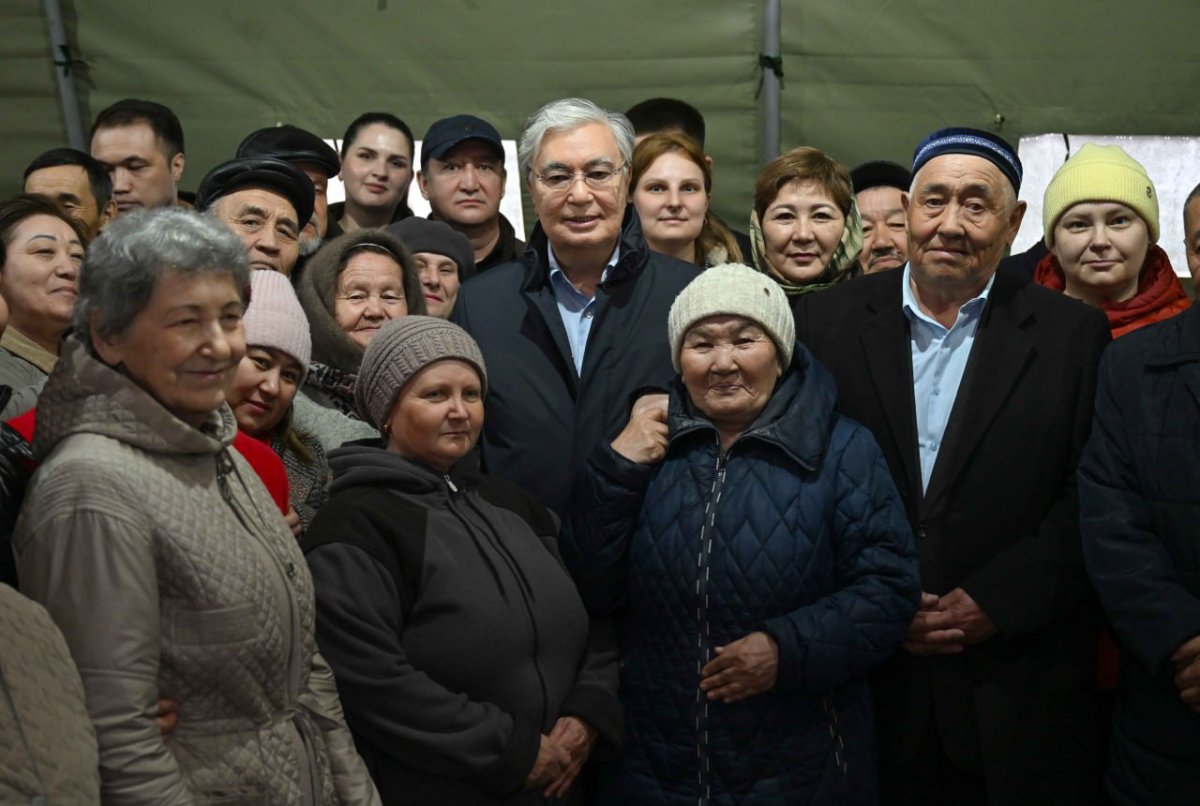 Дома пострадавшим от паводков построят до зимы, - Токаев