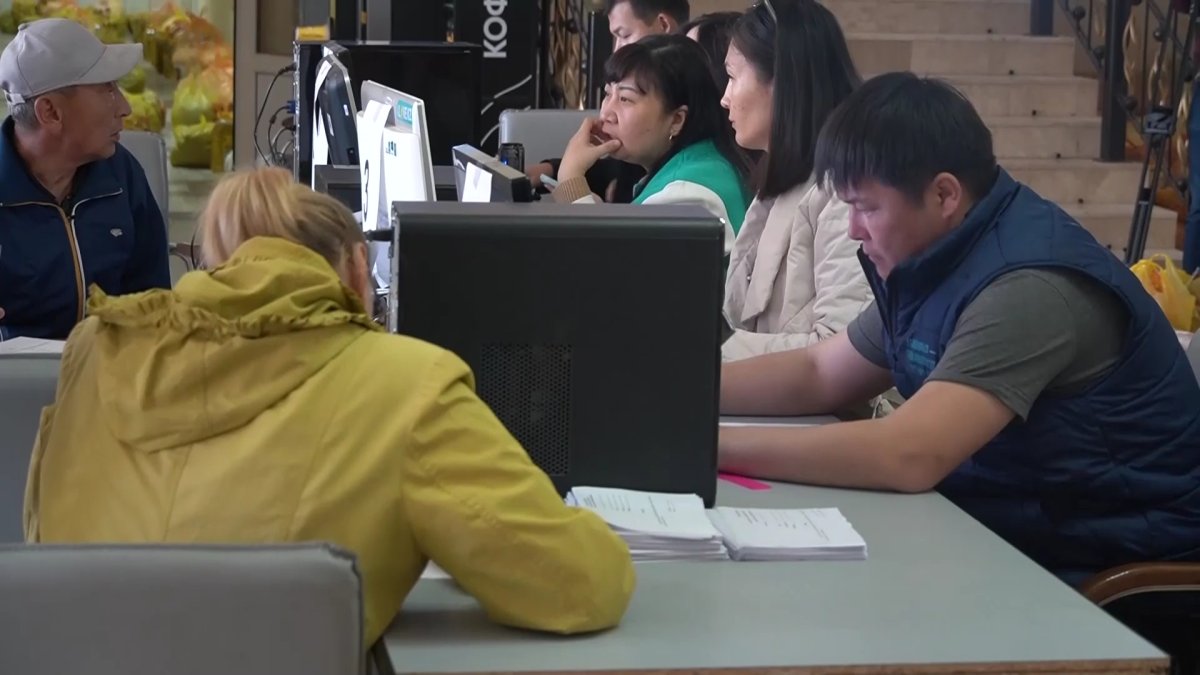 "AMANAT" партиясы оралдықтарға 150 тонна гуманитарлық көмек берді