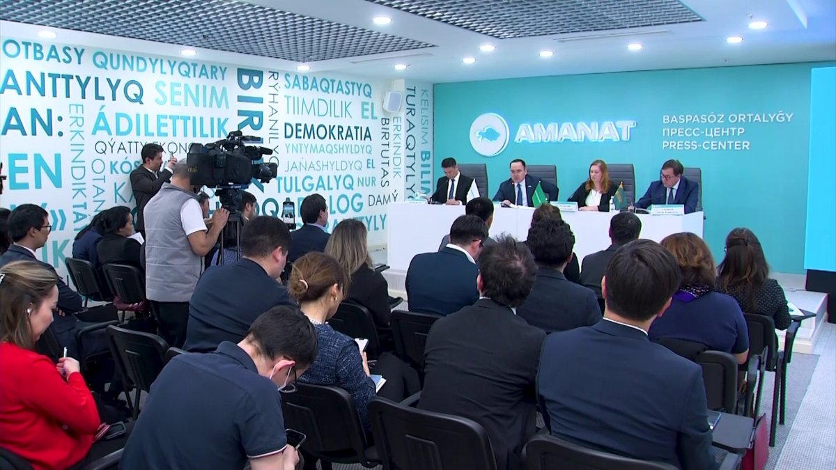 Специальный фонд партии «AMANAT» призван улучшить положение закредитованных казахстанцев