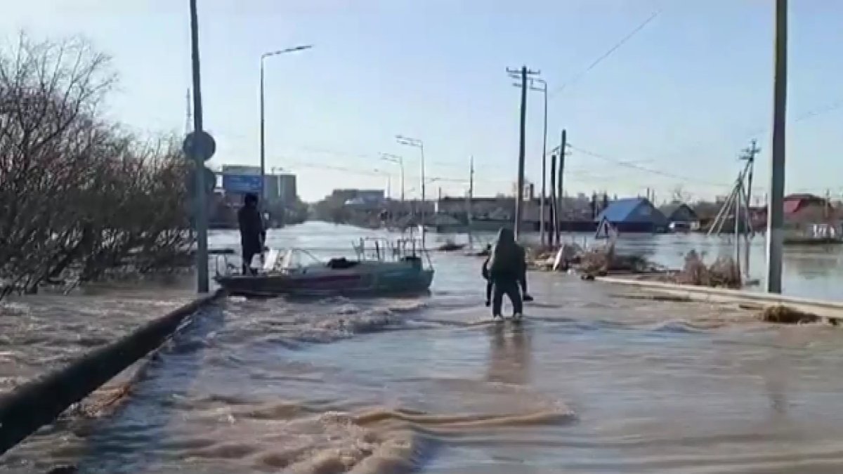 «Не считаю это подвигом»: полицейский спас ребёнка в СКО