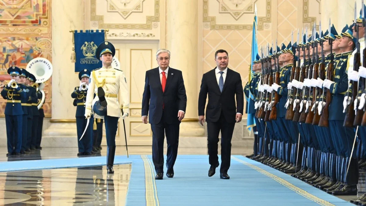 Мемлекет басшысы Ақордада Садыр Жапаровты қарсы алды