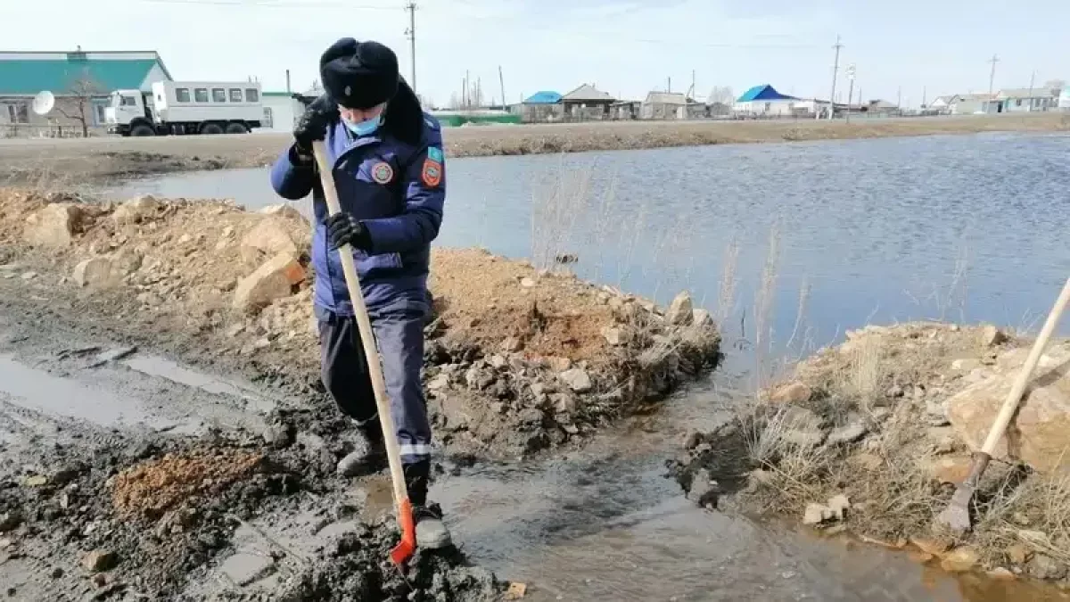 ТЖ жөніндегі Вице-министр Бауыржан Сыздықов су биыл күтілмеген жерден келгенін мәлімдеді