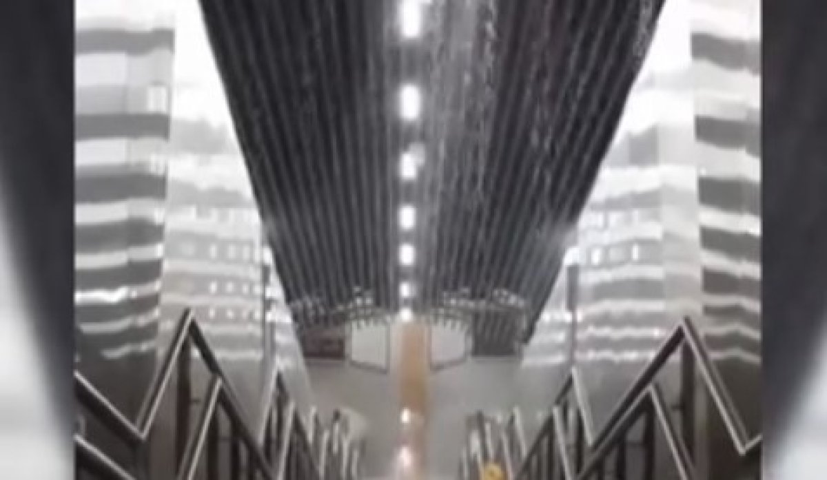 Стамбульское метро заливает из-за дождей