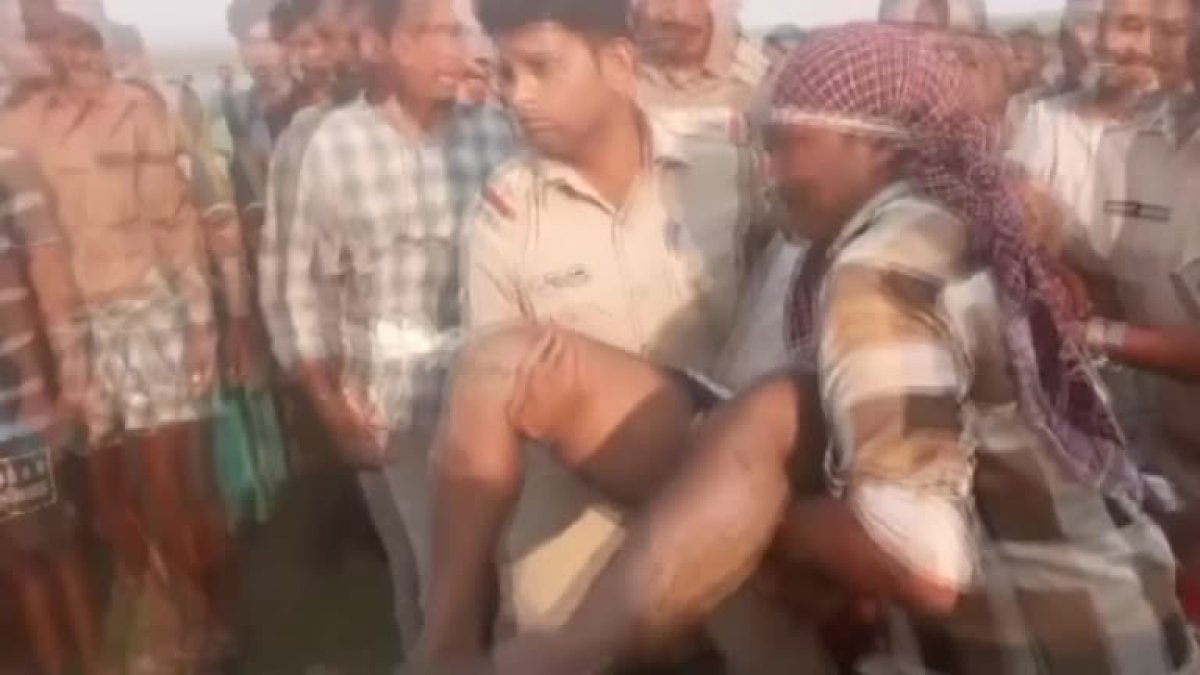 Семь человек утонули из-за опрокидывания речного судна в Индии