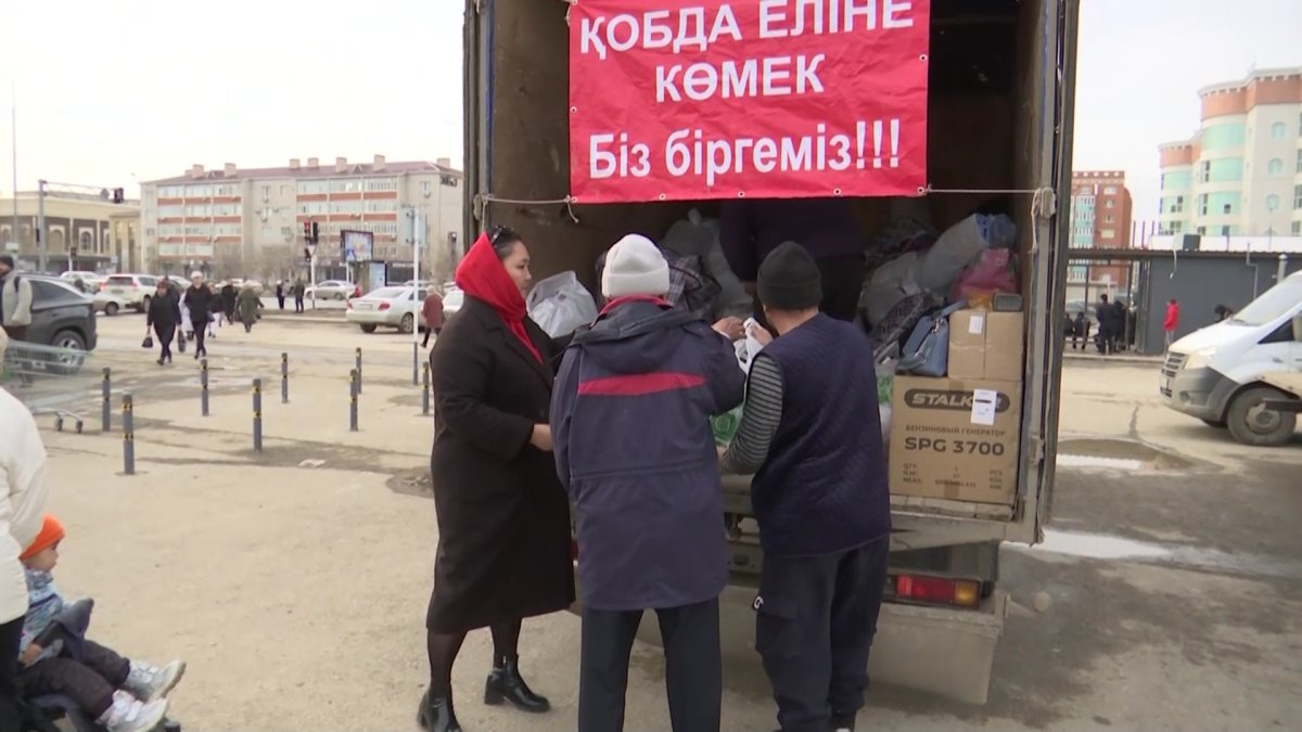 Помогали, чем могли: актюбинские волонтёры рассказали о своей работе во время паводков