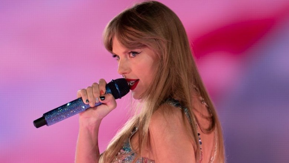Тейлор Свифт впервые попала в список миллиардеров Forbes