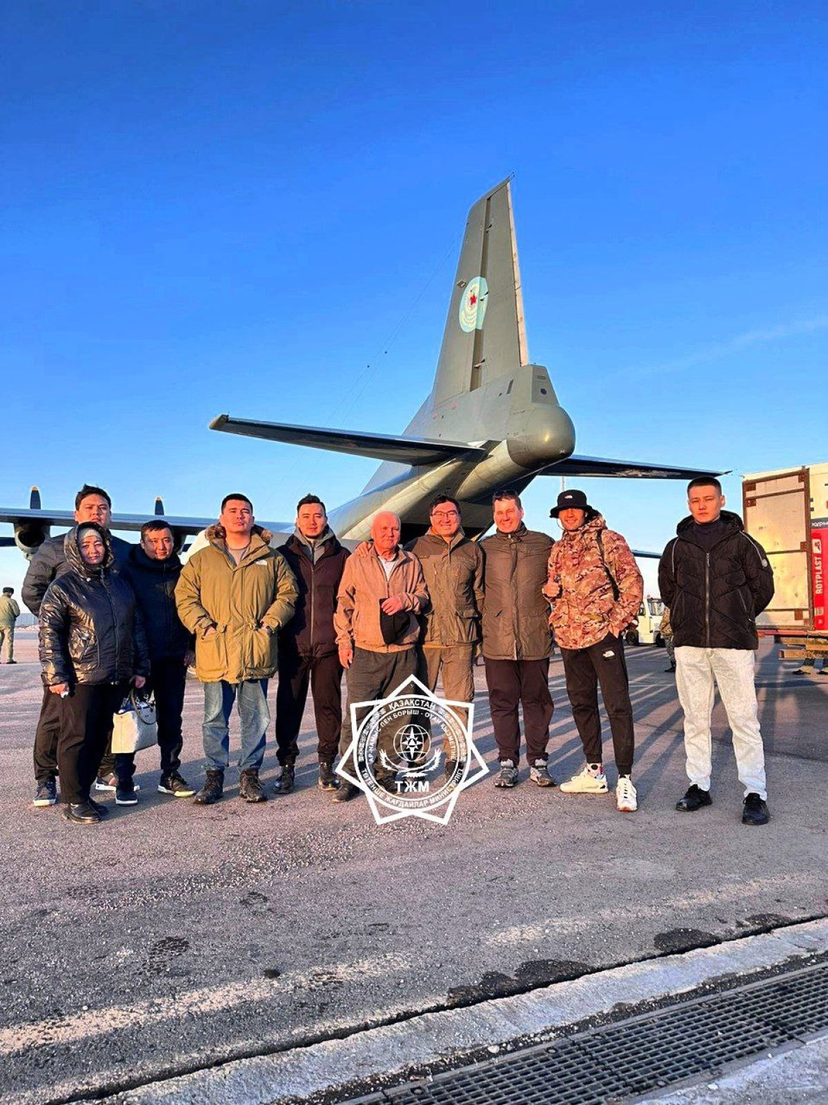 Общественники собрали команду поваров и волонтеров и приобрели 10 тонн продуктов питания