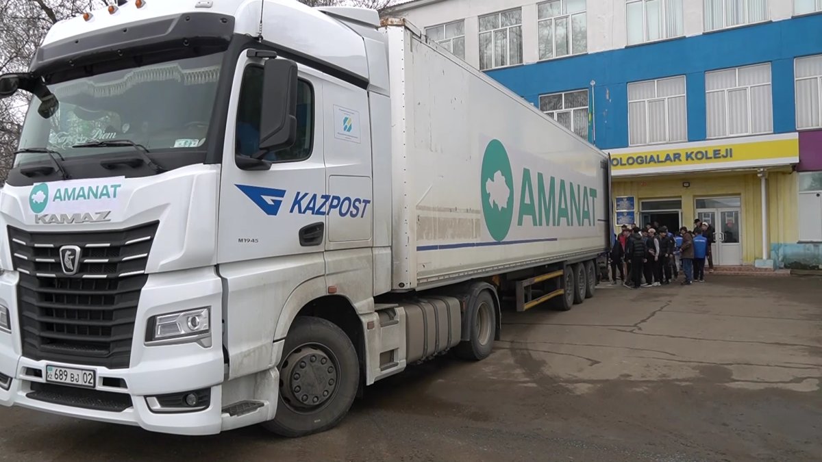 "AMANAT" партиясы 200 тоннадан астам гуманитарлық көмек жеткізді