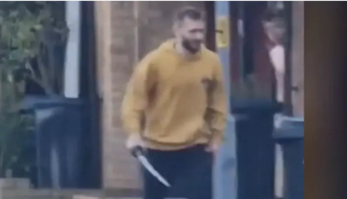 Мужчина с самурайским мечом устроил резню в Лондоне: ребёнок погиб, четверо ранены