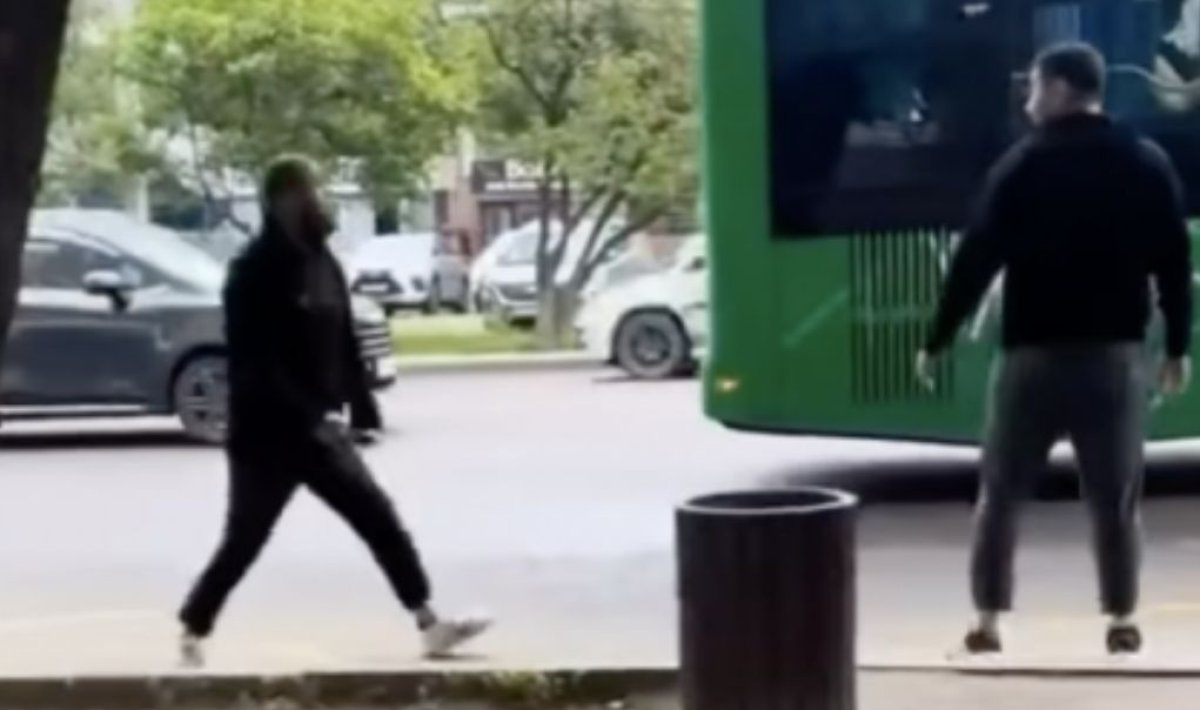 Ер адамның аялдамадағы әрекеті алматылықтарды шошытты: Желіде видео тарады