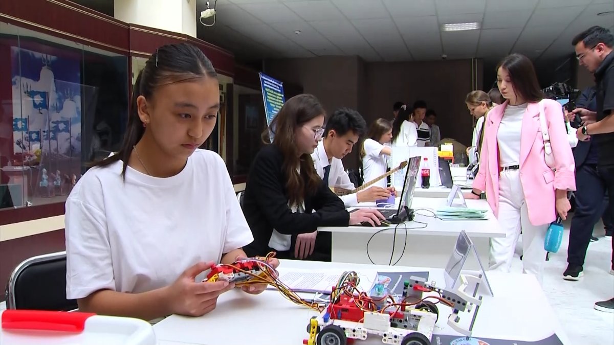 "RoboZerde – 2024" фестивалі жас ғалымдар мен инновациялық жобалар үшін айрықша алаңға айналуға тиіс", - Дәулет Кәрібек