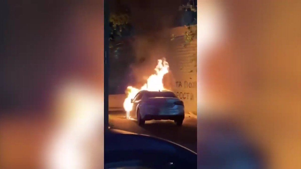 В Алматы мужчина поджег чужой автомобиль по просьбе заказчика - Телеканал  «Астана»