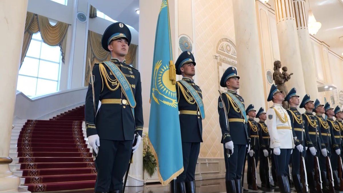 Елімізге ресми сапармен Малайзия Премьер-министрі Ануар Ибрагим келді