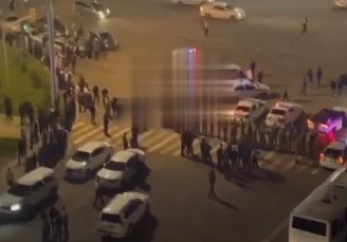 Акции протеста прокатились по Бишкеку после драки с иностранцами