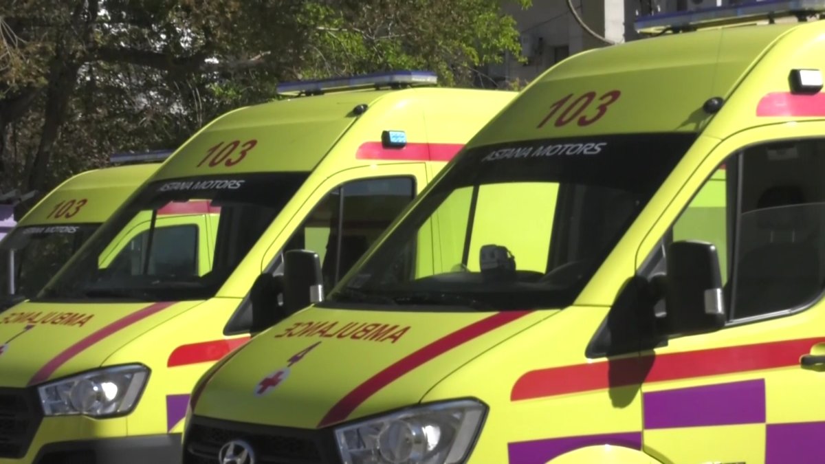 Атырауда  жас жігіт жедел жәрдем қызметінің фельдшерін ұрып тастаған