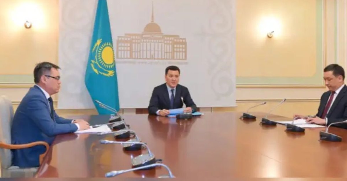 Ерлан Қарин Азаматтық мәселелер жөніндегі комиссияның отырысын өткізді