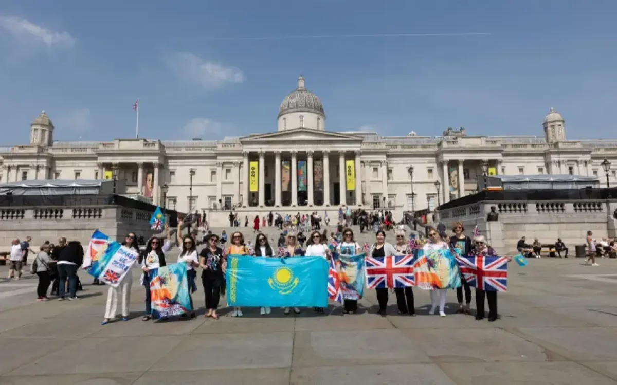 Жанкүйерлері Димашты мерейтойымен құттықтады