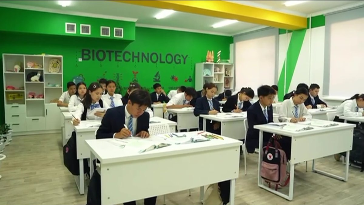 Елімізде 4 млн-ға жуық оқушы оқу жылын аяқтады