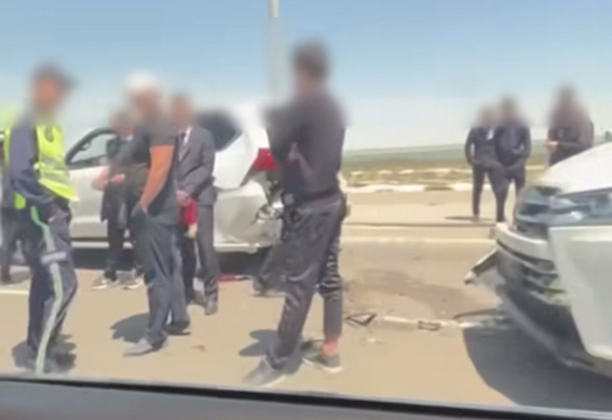 Түлектер отырған кортеж «Жылы жағажай» жолында жол-көлік оқиғасына түсті