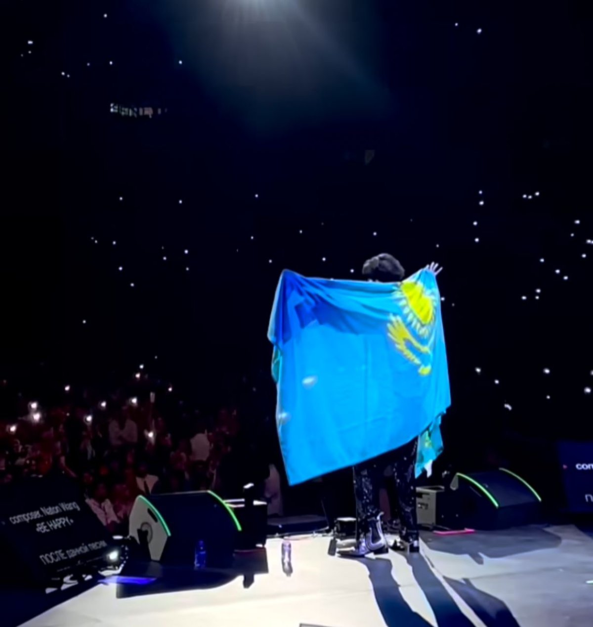 Димаш Құдайбергеннің концертінде тосын сый жасалды