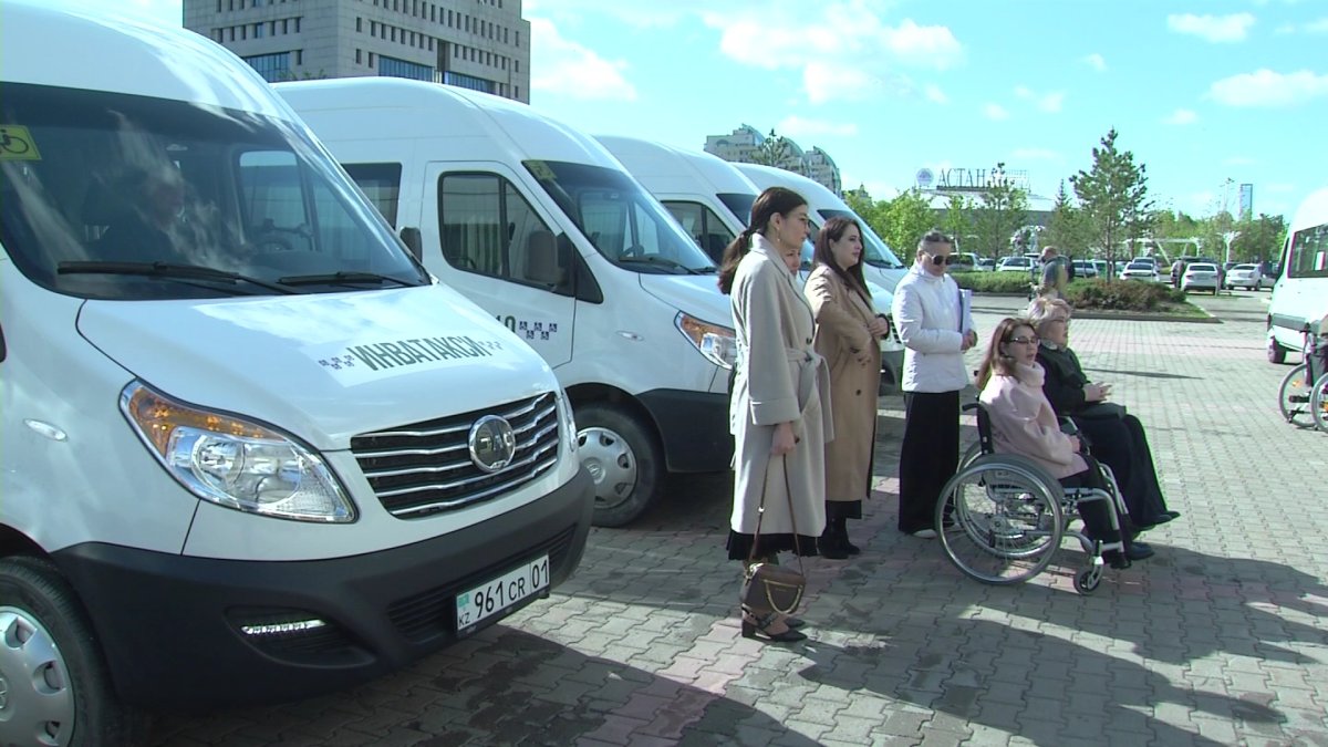 Почти в 2 раза увеличилось количество инватакси за последние два года в Астане