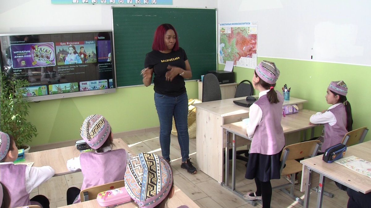 Елімізде 13,5 мыңнан астам шетел азаматы жұмыс істейді