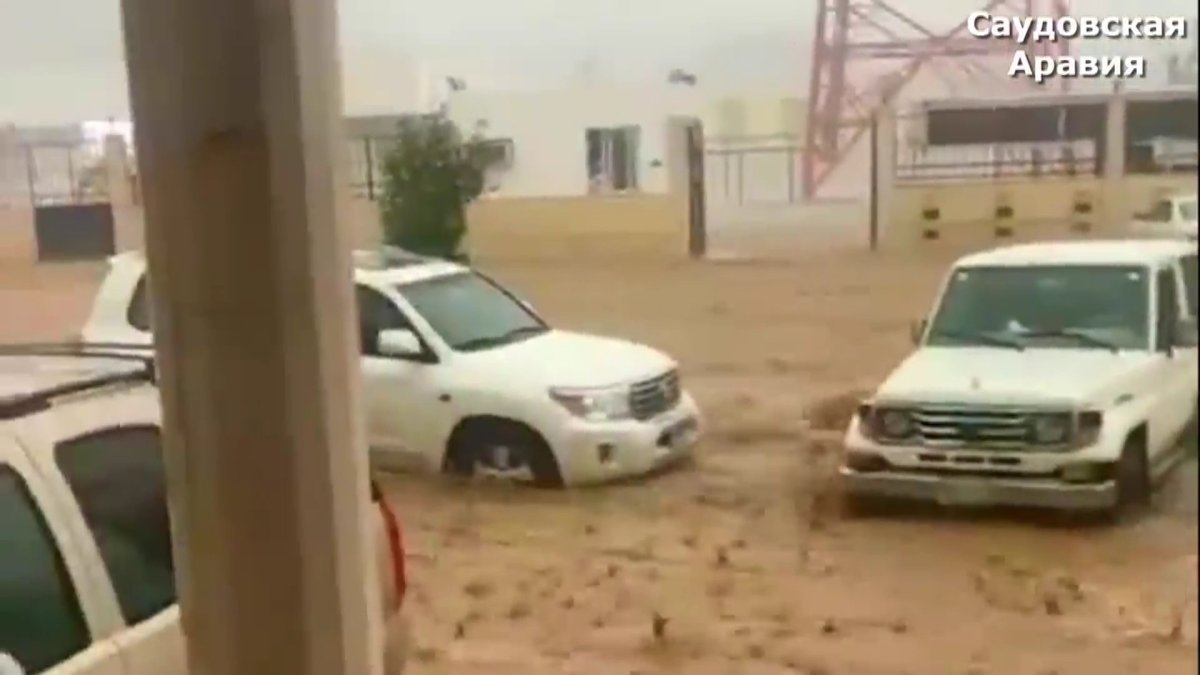 Қасиетті Медина қаласын су басты