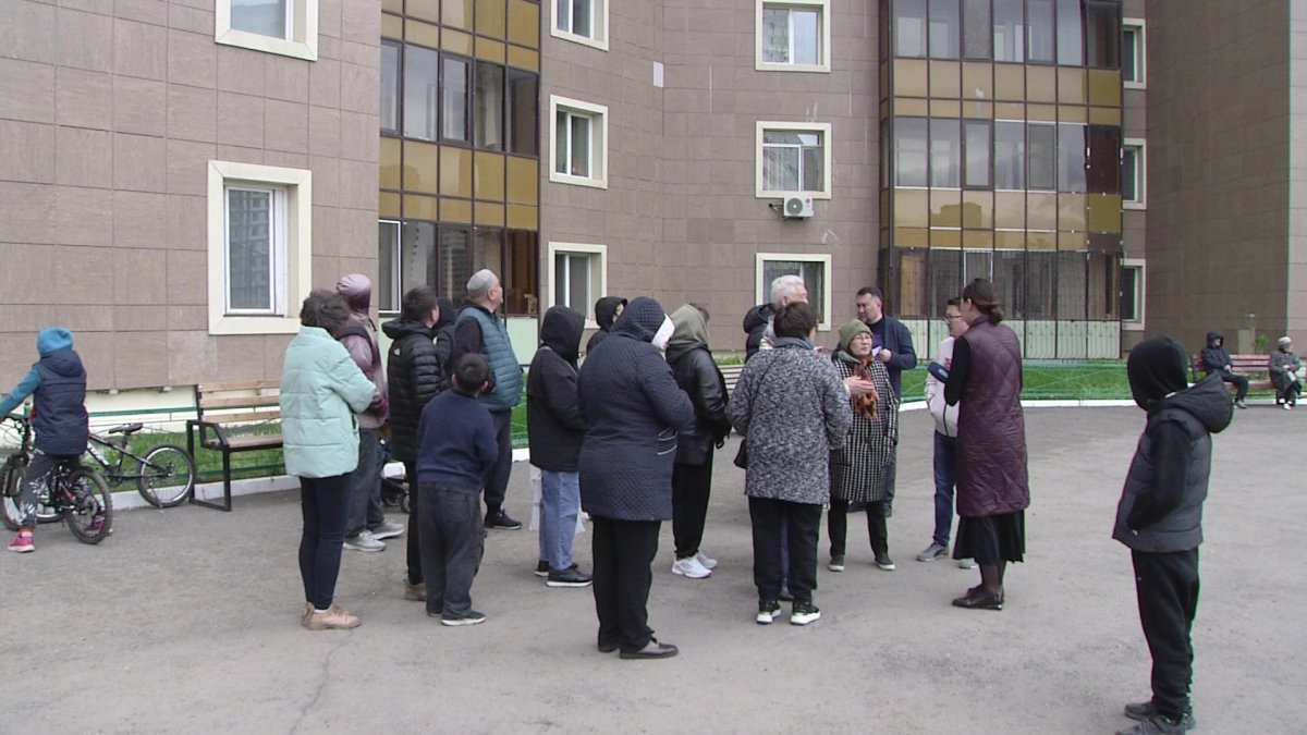 «Үйіміз құлап қала ма деп қорқамыз!»,- тұрғын